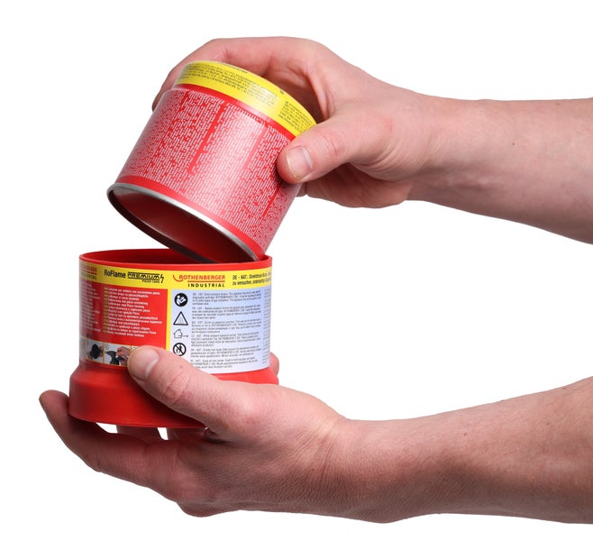 Baumstamm mit gestreifter Rinde