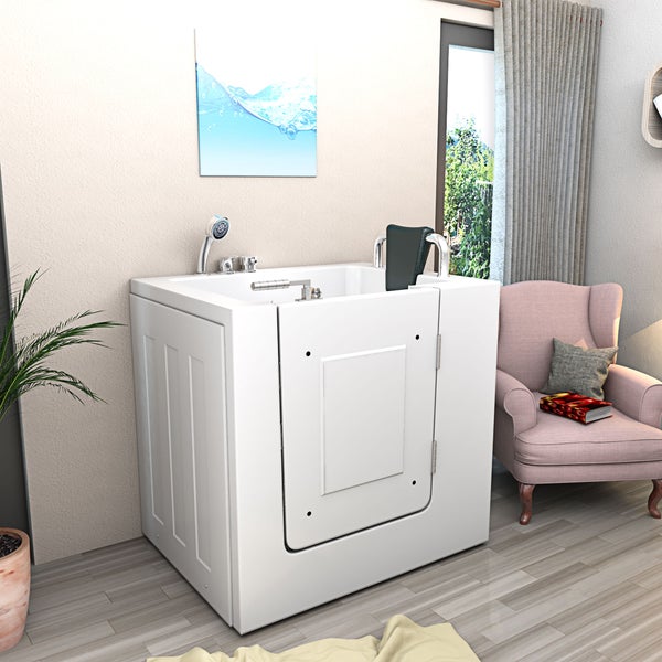 Begehbare Badewanne mit Tür im Badezimmer