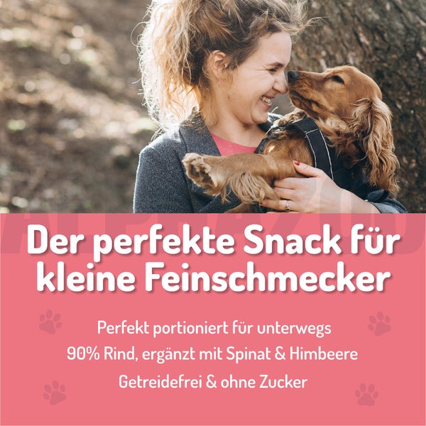 Frau mit Hund, Hundesnack