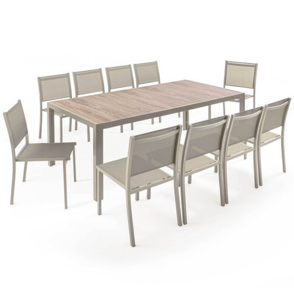 Gartenmöbel-Set bestehend aus einem rechteckigen Tisch mit Holzoptik-Platte und zehn Stühlen mit Metallgestell und Textilbespannung.