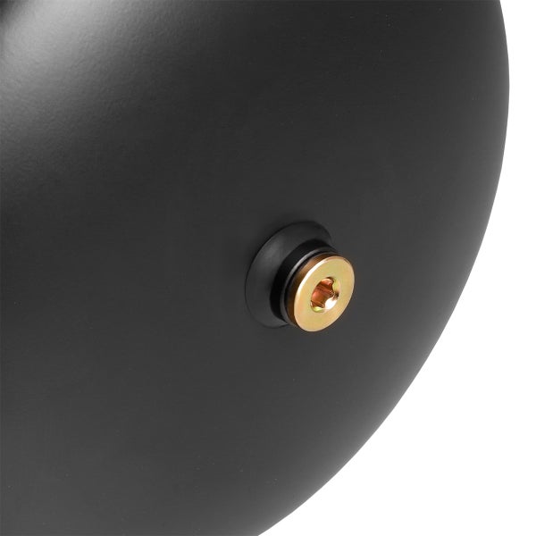 Detailaufnahme einer Schraube an einem schwarzen Produkt