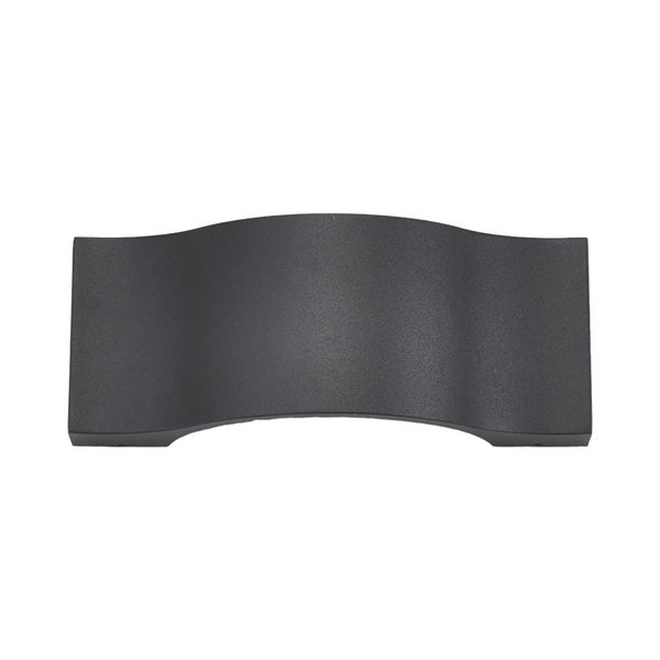 Wellenförmige Außenwandleuchte aus schwarzem Metall.