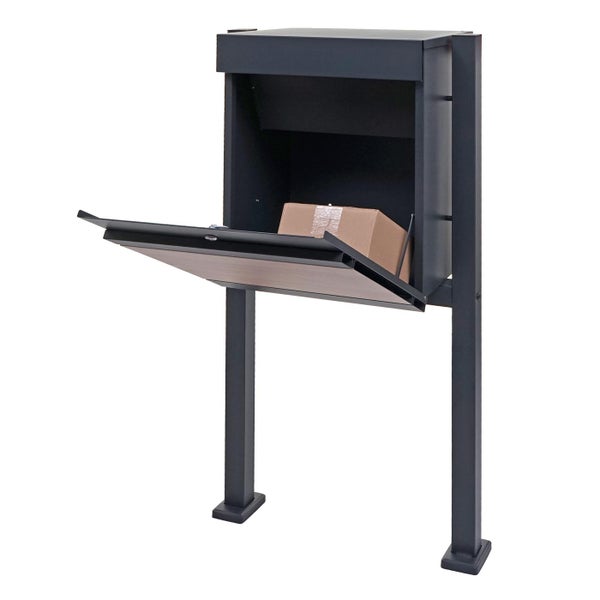 Paketbriefkasten mit geöffneter Klappe und Paket