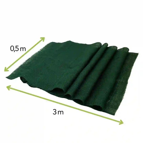 Ein gefaltetes, feinmaschiges Schattiernetz mit den Maßen 0,5 Meter mal 3 Meter.