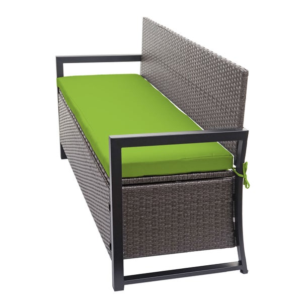 Gartenbank mit Aufbewahrungsbox aus Polyrattan-Geflecht, Metallgestell und grüner Sitzauflage.