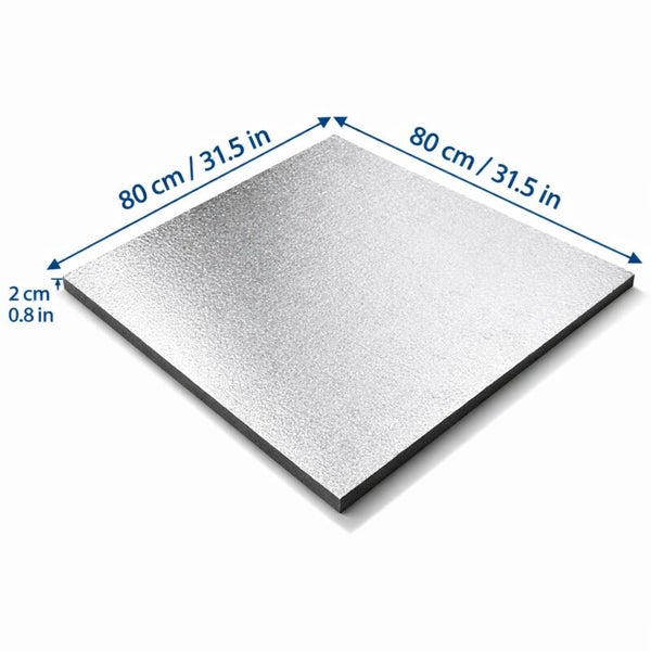 Quadratische Platte mit den Abmessungen 80 Zentimeter mal 80 Zentimeter und einer Dicke von 2 Zentimeter.