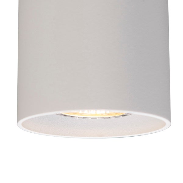 Nahaufnahme einer zylindrischen Deckenleuchte