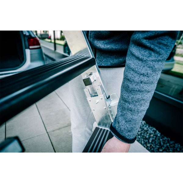 Heckleiter für Fahrzeuge zur einfachen Montage