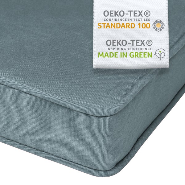 Sitzkissen mit OEKO-TEX Standard 100 und Made in Green Textilsiegel.