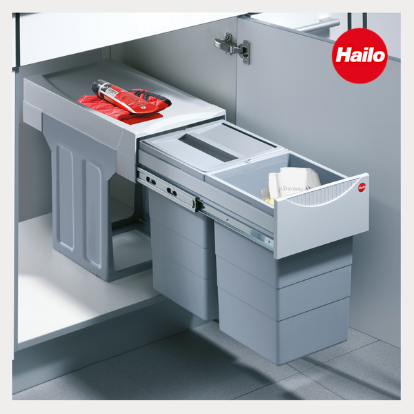 Hailo Einbau Abfallsammler mit zwei Trennbehältern und Vollauszug im Küchenunterschrank. Hailo Logo.