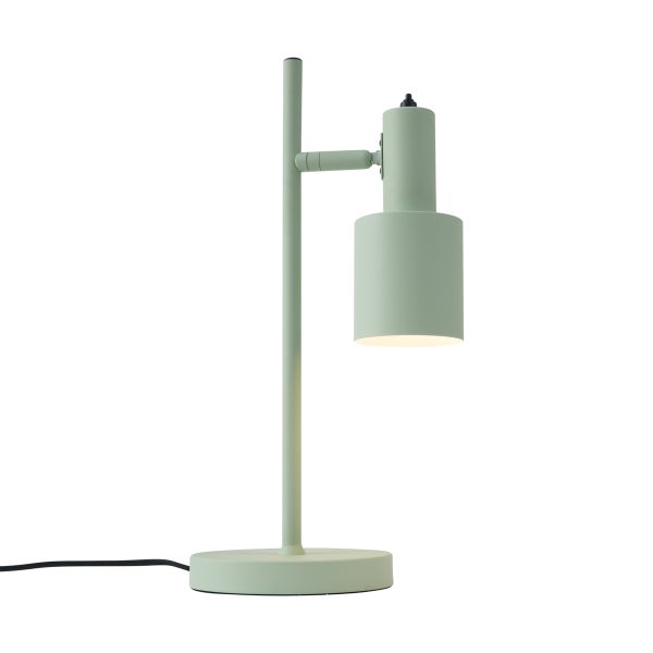 Tischleuchte aus Metall in Salbeigrün mit zylindrischem Schirm und rundem Standfuß.
