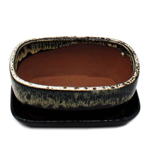 Schwarze Küchenarmatur mit Wasserkonfigurationen