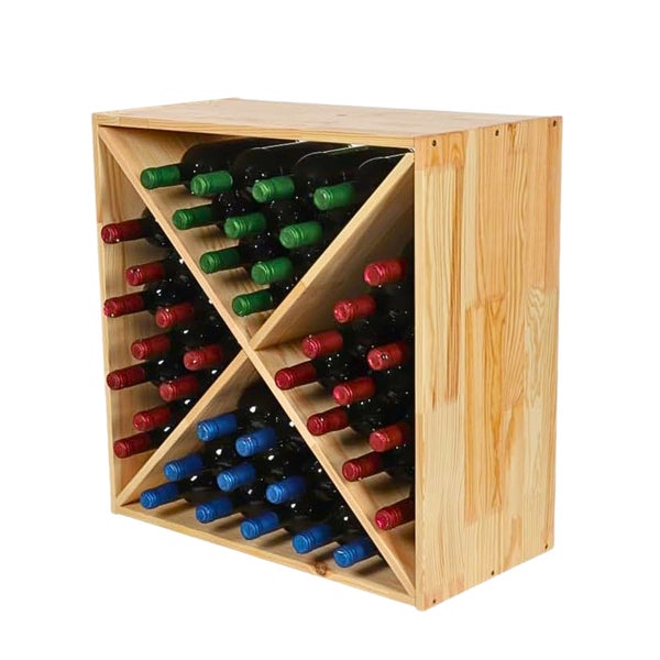Weinregal aus Holz mit X-Einteilung, gefüllt mit Weinflaschen.