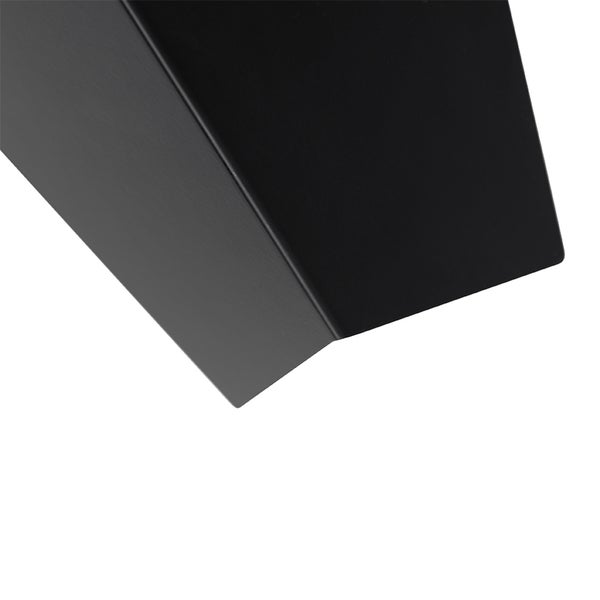 Detailaufnahme einer schwarzen Eckverbindung