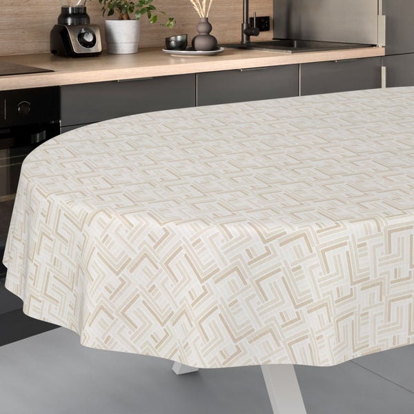 Runde Tischdecke mit geometrischem Muster aus Linien und Rechtecken in einer hellen, organisierten Küche.