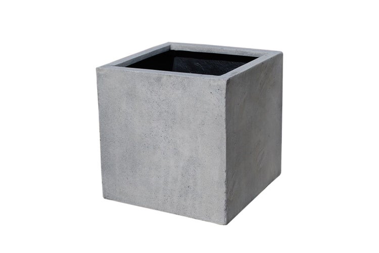 Quadratischer Pflanzkübel in Betonoptik.