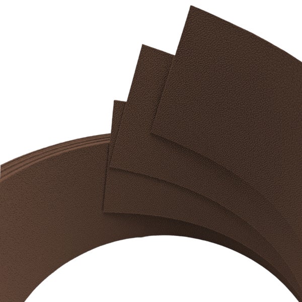 Mehrere braune Dichtungsbahnen