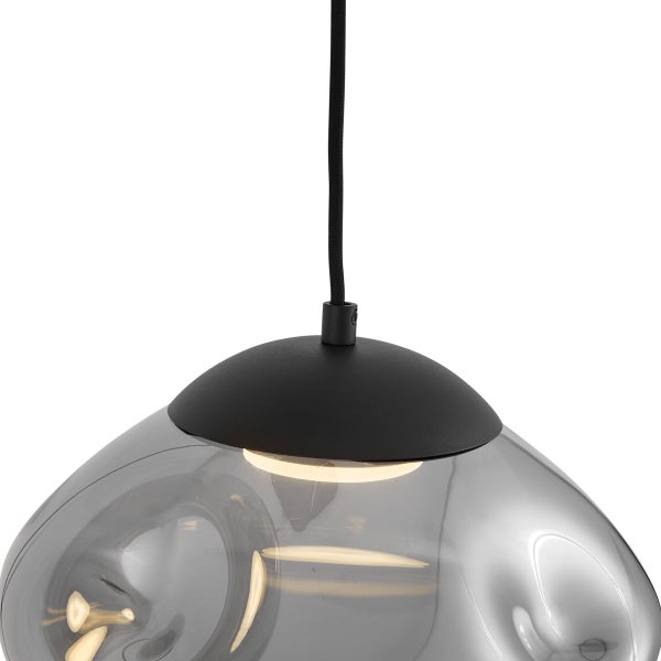 Pendelleuchte mit Lampenschirm aus Glas