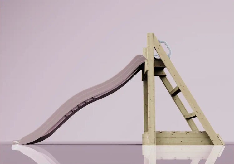 Kinderrutsche mit Holzleiter und Wellenrutsche aus Kunststoff.