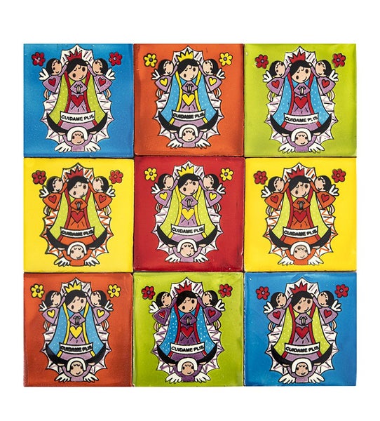 Neun dekorative Fliesen mit religiösem Motiv