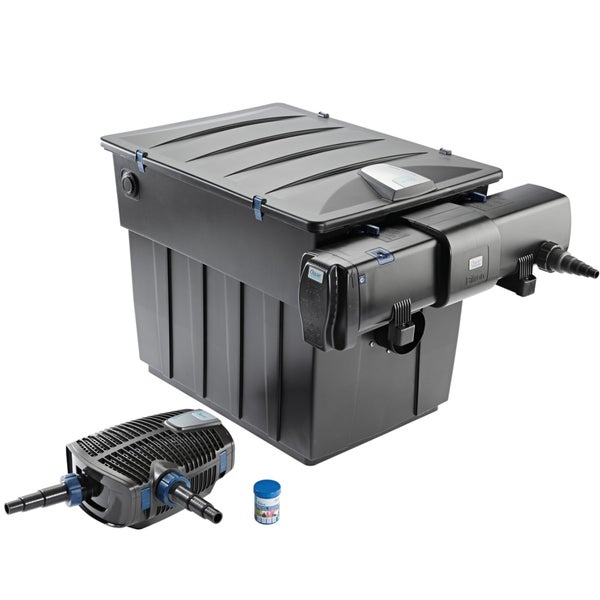 Oase Teichfilter-Set bestehend aus schwarzem Durchlauffilter aus Kunststoff, UVC-Vorklärgerät, Teichpumpe und Filterstarter.