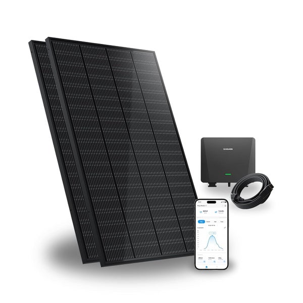 Zwei Solarmodule, Wechselrichter, Kabel und ein Smartphone mit einer App zur Überwachung der Energieerzeugung