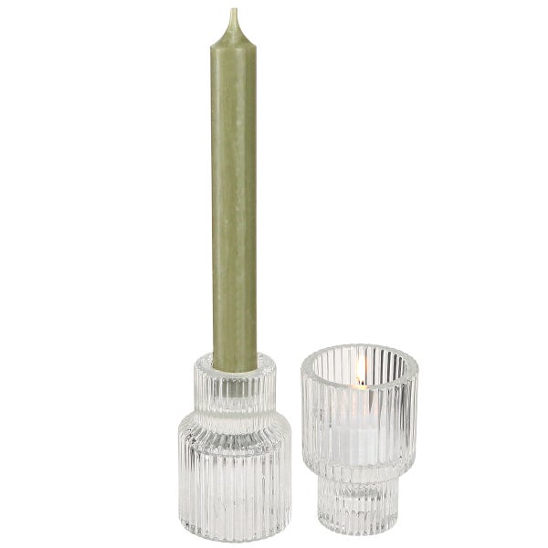 Kerze in Glasleuchter und Teelicht in Glasleuchter