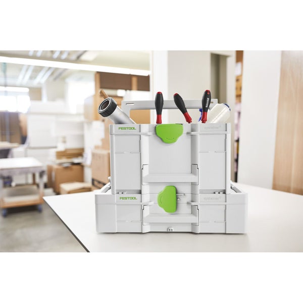 Festool Systainer mit Werkzeugen auf einem Tisch