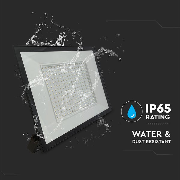 LED-Flutlichtstrahler mit Schutzart IP65 gegen Wasser und Staub