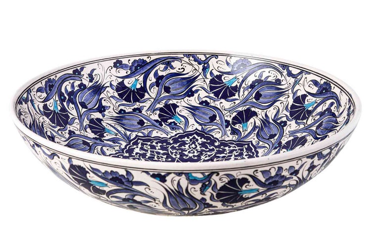 Keramikschale mit blauem Blumenmuster