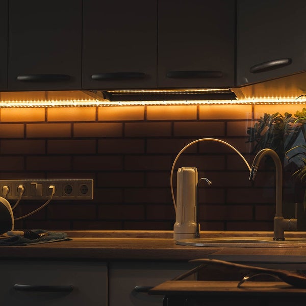 V-TAC VT-2835 240-H - LED-Leuchtbänder - 2835 - 240 - IP20 - 3000K - 5m Rolle