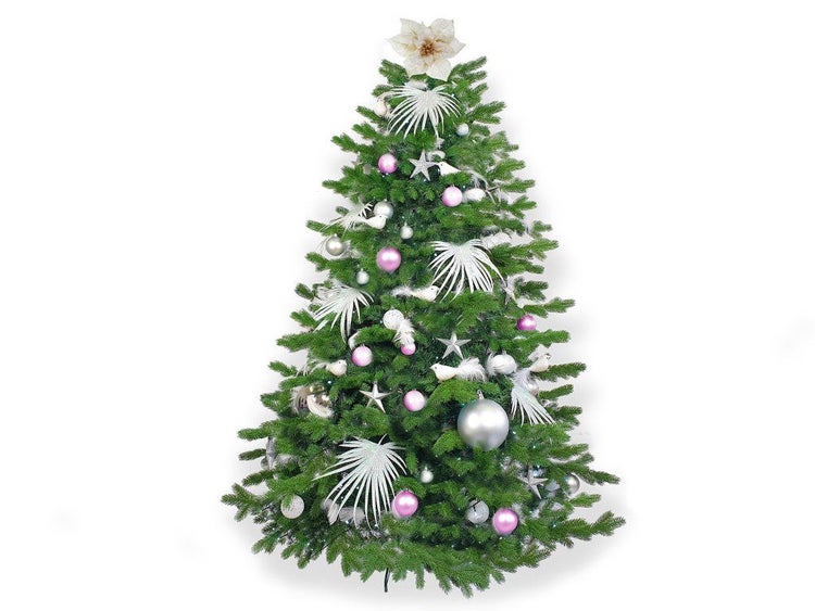 Geschmückter künstlicher Weihnachtsbaum mit Weihnachtskugeln, Sternen und dekorativen Elementen als festliche Dekoration.