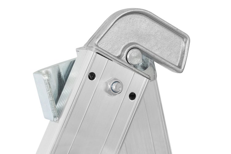 Detailansicht einer Leiter mit Sicherungshaken.