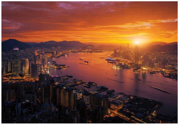 Panoramaaufnahme von Hongkong mit Skyline bei Sonnenuntergang