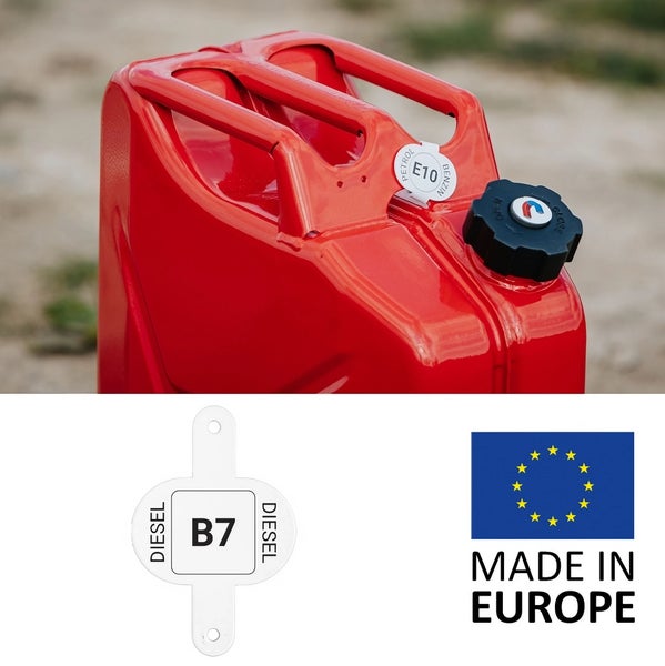 Roter Kraftstoffkanister mit E10 und B7 Diesel Kennzeichnung sowie Made in Europe Siegel
