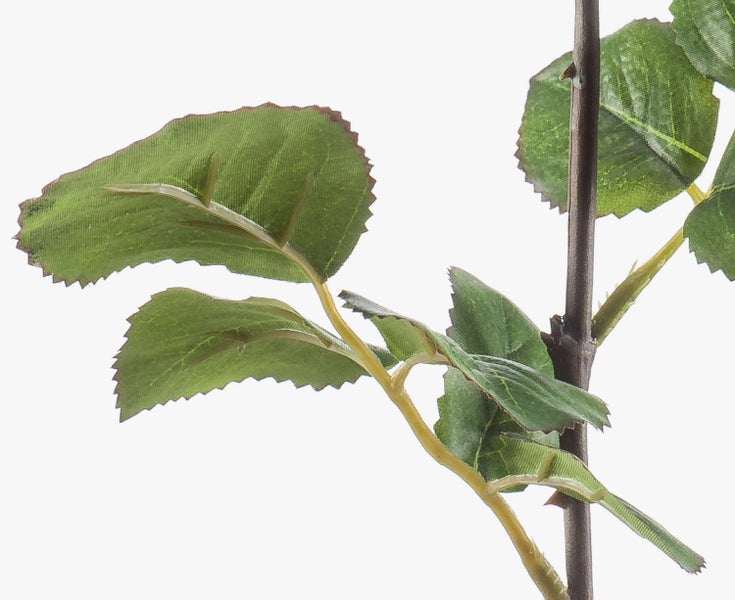 Künstliche Rose als weiße Rosenknospe mit grünem Stiel und Blättern