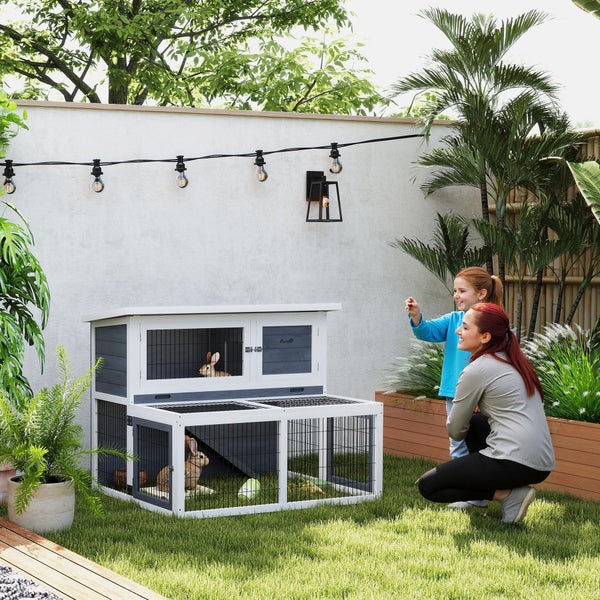 PawHut Hasenstall 2 Ebenen mit klappbar Dach Kaninchenstall aus Vollholz Winterfest Doppelstockhaus mit Freilaufgehege 122x95x93,5 cm Kaninchenkäfig Outdoor Kleintierstall für Hasen Kaninchen Grau