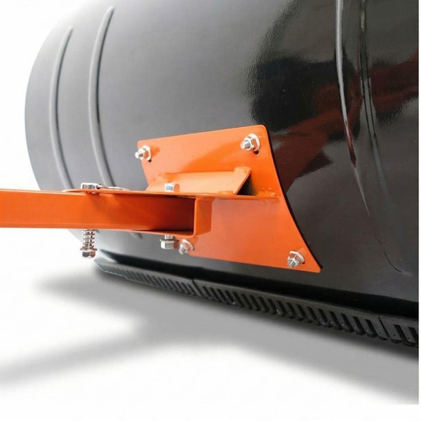 Detailansicht einer Schneeschildbefestigung mit Schrauben