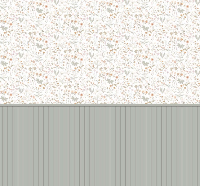 Wand mit Tapete mit Blumenmuster und unterer Wandverkleidung mit vertikalen Paneelen