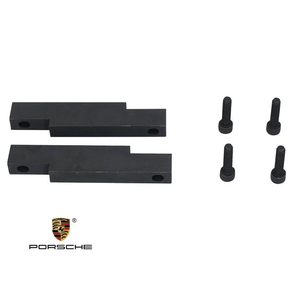 Zwei Fixierwerkzeuge und vier Schrauben