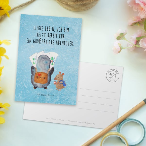 Mr. & Mrs. Panda Postkarte Pinguin & Maus Wanderer - Eisblau