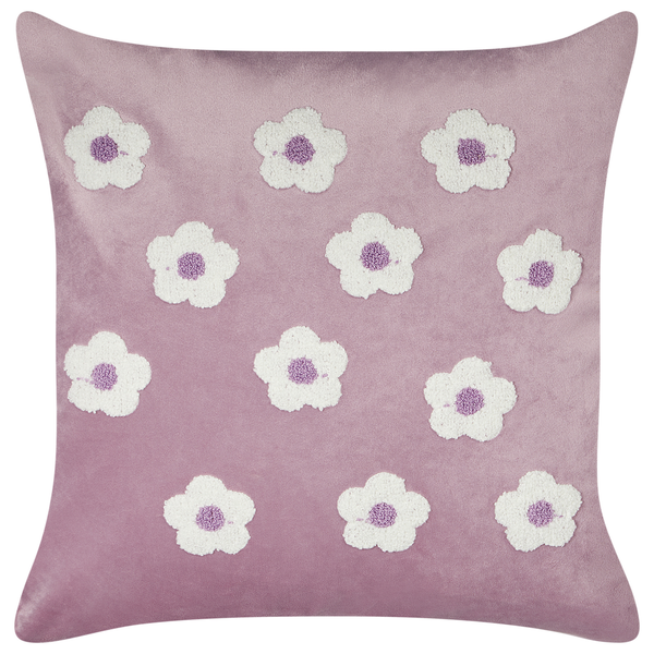 Quadratisches lila Dekokissen mit weißen Blumenapplikationen und lila Blütenmitte aus weichem Samt.