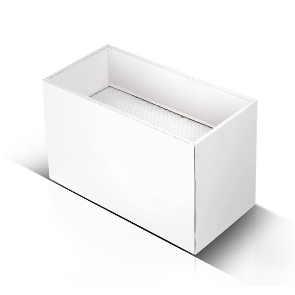 Rechteckiger Pflanzkübel in Weiß mit Gittereinsatz am Boden.