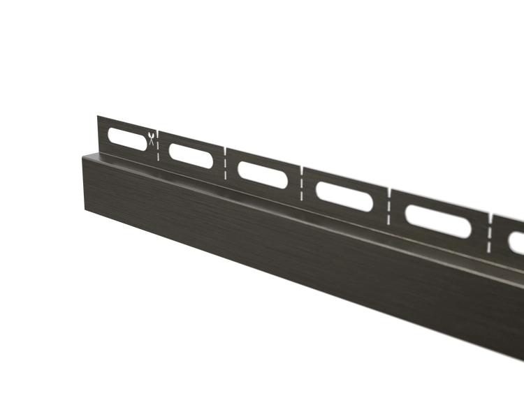 Abschlussprofil aus Metall mit vorgestanzten Langlöchern und Scherensymbol für einfaches Zuschneiden.
