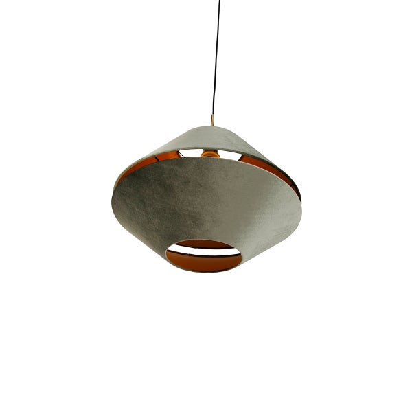 Moderne Pendelleuchte mit grauem Samtschirm und goldfarbener Innenseite.