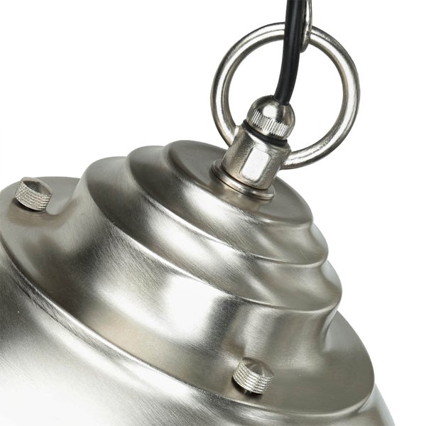 Detailaufnahme einer Deckenleuchte mit Ringaufhängung