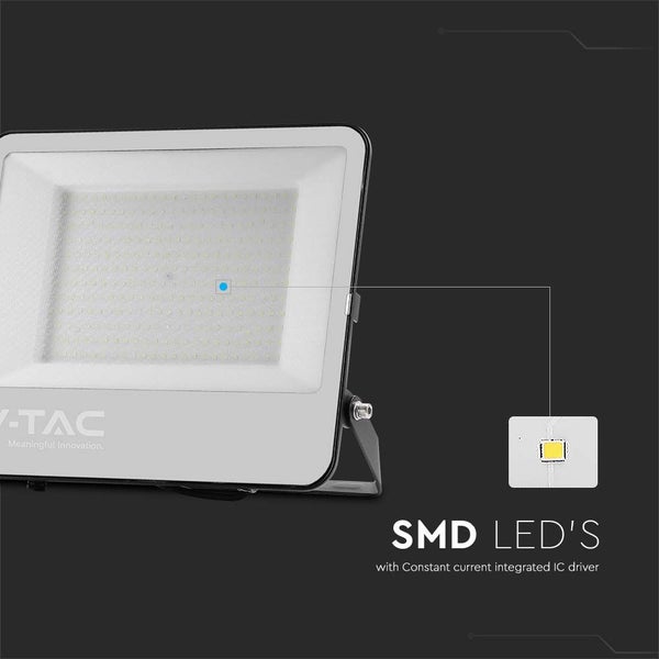 V-TAC VT-44205 - Schwarze LED-Flutlichtstrahler - 185lm/w - IP65 - 200W - 37000 Lumen - 4000K
