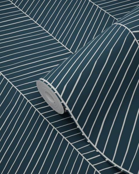 Tapetenrolle mit grafischem Linienmuster