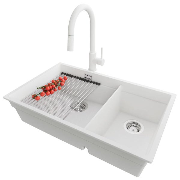 Spüle mit Abtropfgestell und Armatur