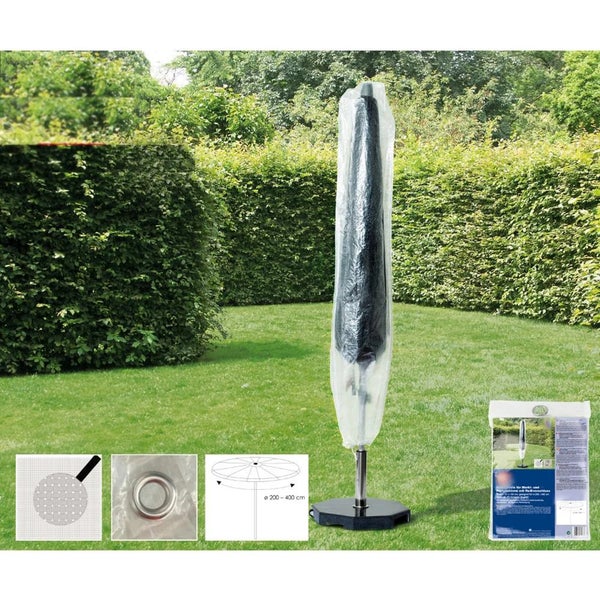 Schutzhülle für Sonnenschirme mit Reißverschluss für Schirme von 200 bis 400 Zentimeter Durchmesser auf einer Rasenfläche.